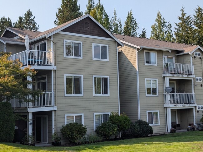 Building Photo - 710 240th Way SE Unit D203 Rental