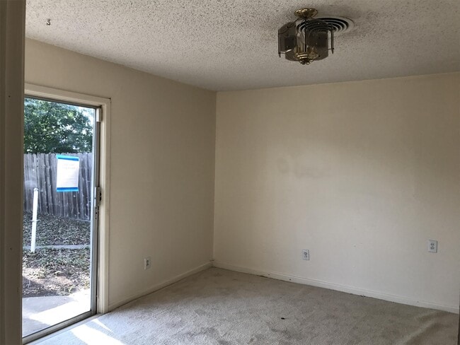 Photo - 4220 Idlewood Dr