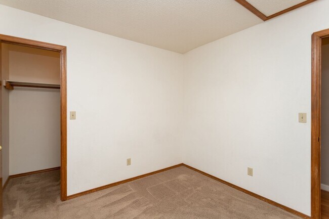 Photo - 6109 Lowlander Ct