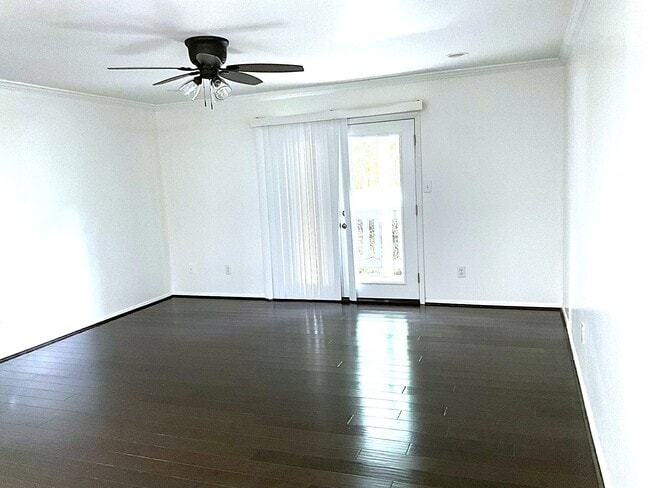 Living room - 1001 Woodland Vlg Unidad 1001 Rental