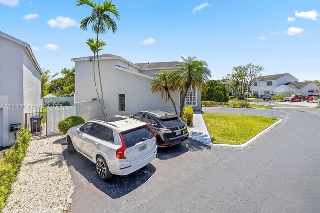 Photo - 9547 SW 146th Pl