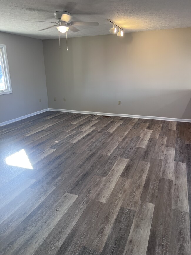 Photo - 206 W Mill St Unidad 206