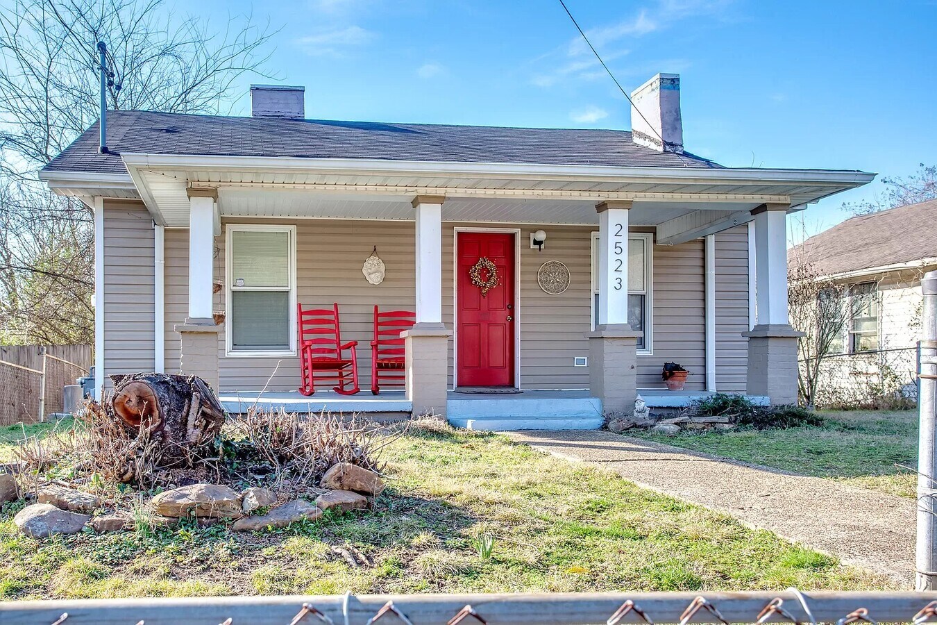 Front Elevation - 2523 Scottish Pike