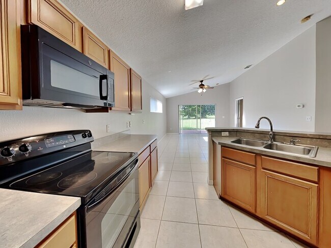 Photo - 12806 Sophiamarie Loop