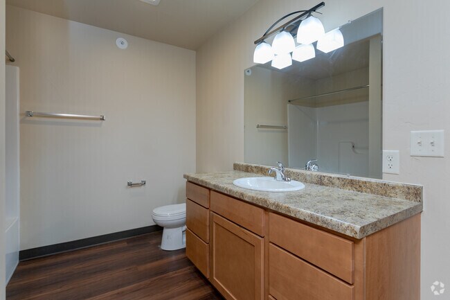 2BR, 2BA - 2F - Pineview Park Apartments LLC