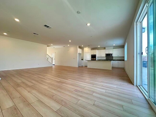 Photo - 4837 S Jordan Ave