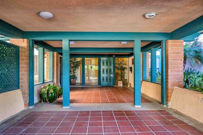 Photo - 5651 Windsor Way Unit WindsorCastle Culver City