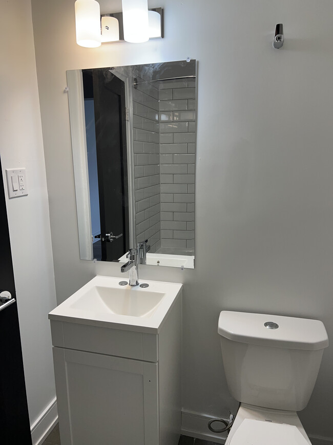 Photo - 21 Stirling Ave S Unit 8