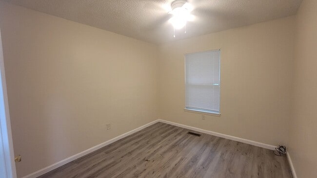 Photo - Spacious Townhome!