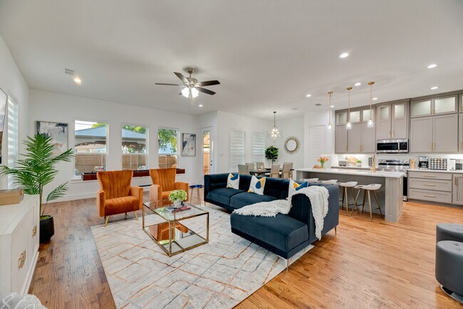 Photo - 2039 Angelina Dr