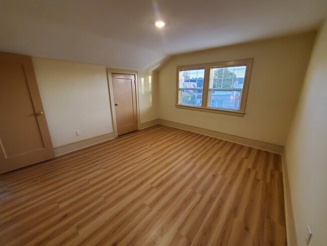Photo - 2240 SE 20th Ave Unit B