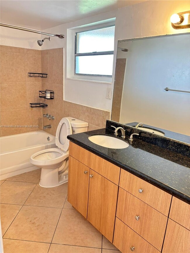 Photo - 7410 SW 82nd St Unidad K409