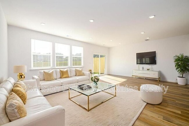 Building Photo - 2559 Adventure Wy