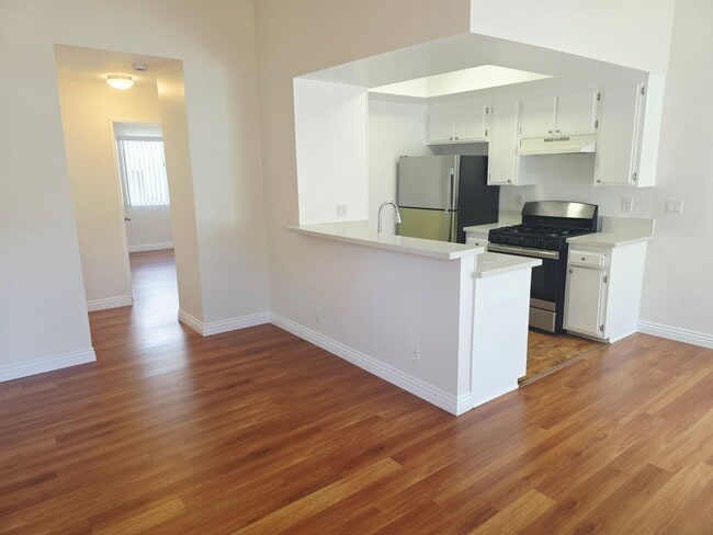 Photo - 437 E Cedar Ave Unidad 203