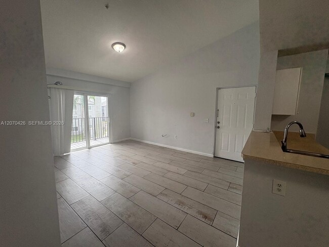 Photo - 15480 SW 284th St Unidad 2303