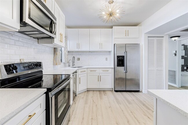 Photo - 770 NE 199th St Unit 106F