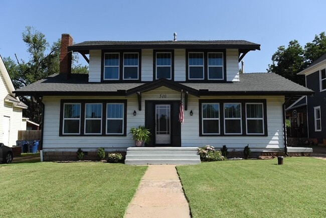 Building Photo - Charming 3 bedroom, 2 bathroom 2-story home in the heart of Guthrie