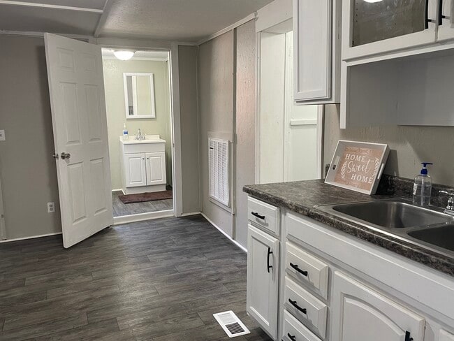 Photo - 827 Cumberland Dr