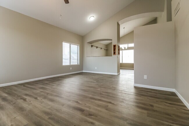 Photo - 15911 W Tasha Dr