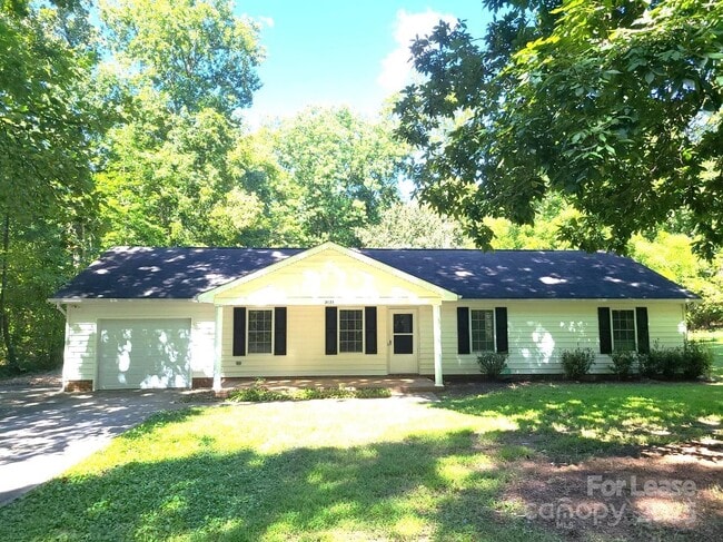 Building Photo - 2025 Hart Rd Rental