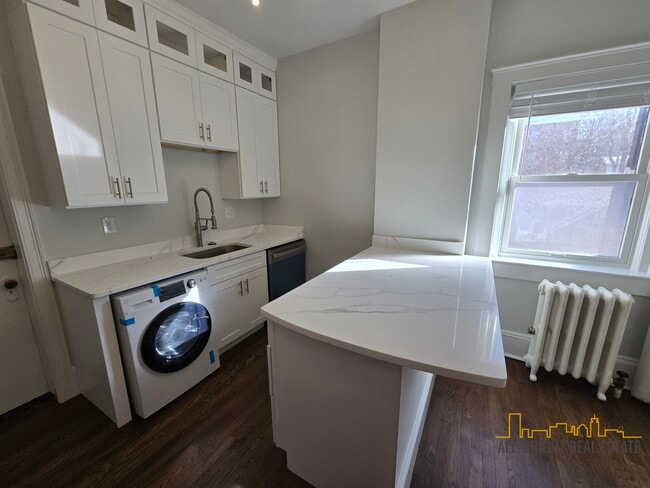 Photo - 369 Tappan St Unit 6