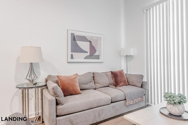 Building Photo - 515 Corso Ln