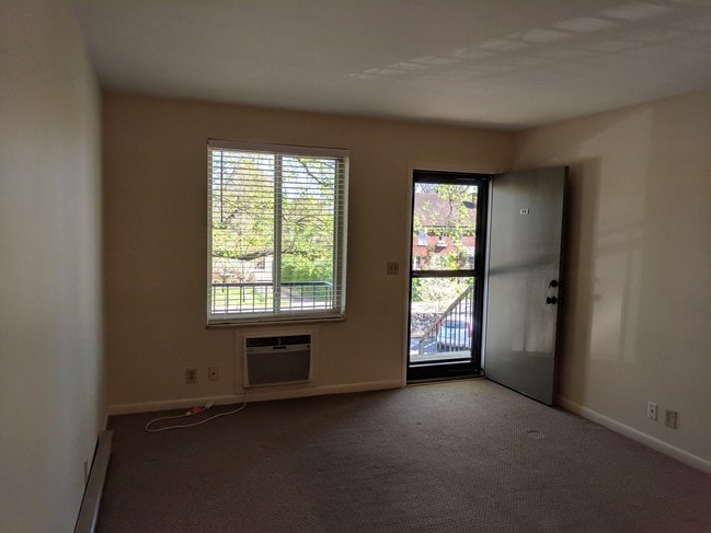 Living Room - 2601 Hillsboro Pike Apartments