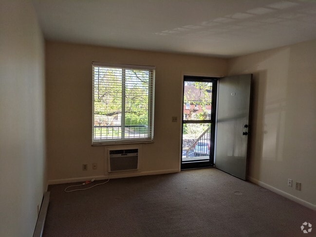 Building Photo - 2601 Hillsboro Pike Unit B12 Rental