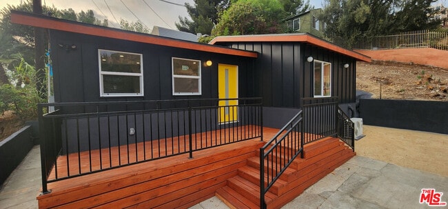 Photo - 3015 1/2 Future Pl