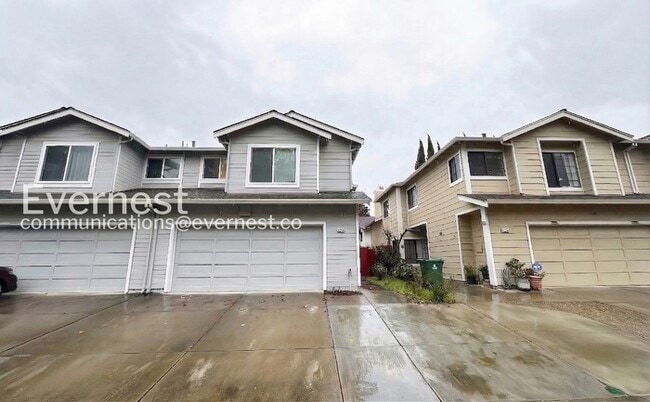 Building Photo - 4936 Creekwood Dr