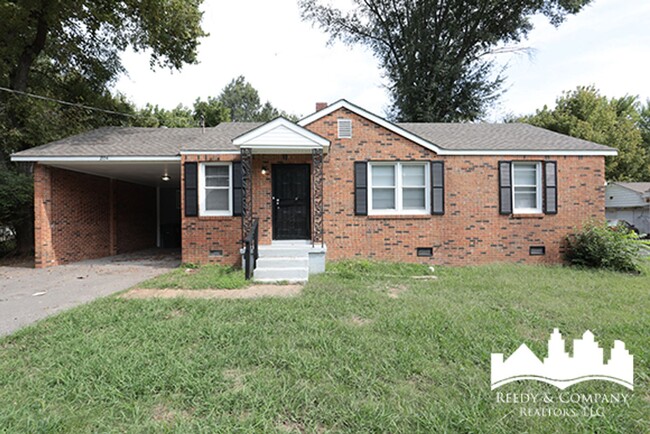 Photo - 2554 Henderson St House