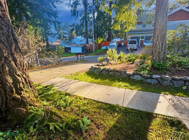 Photo - 106 N 140th St