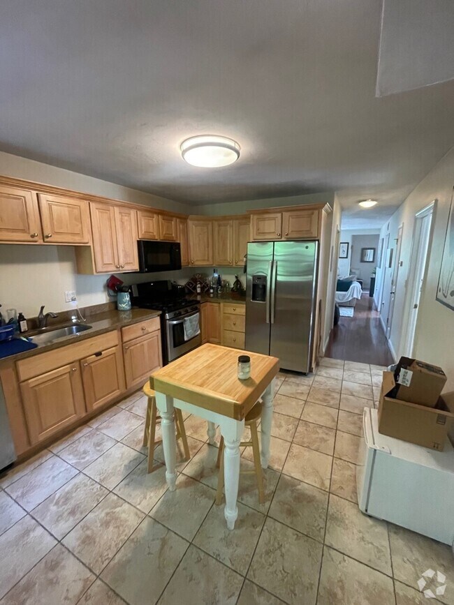 Building Photo - 97 Kilsyth Rd Unit 93-3 Rental
