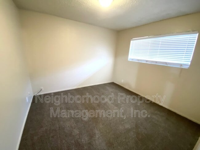 Photo - 1421 E Cambridge Ave