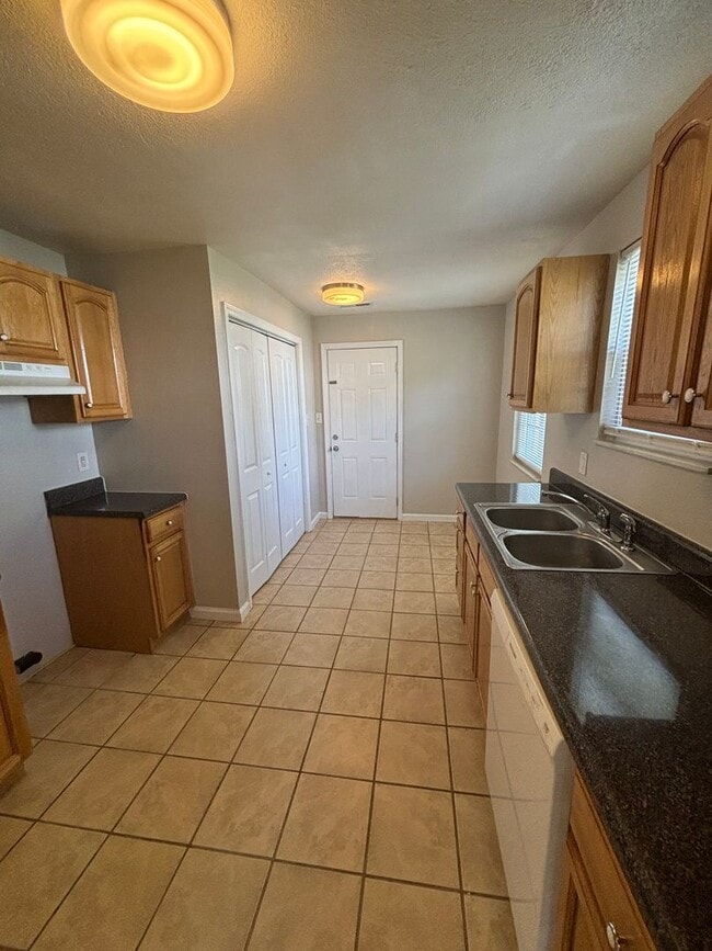 Photo - Alcoa School cottage!