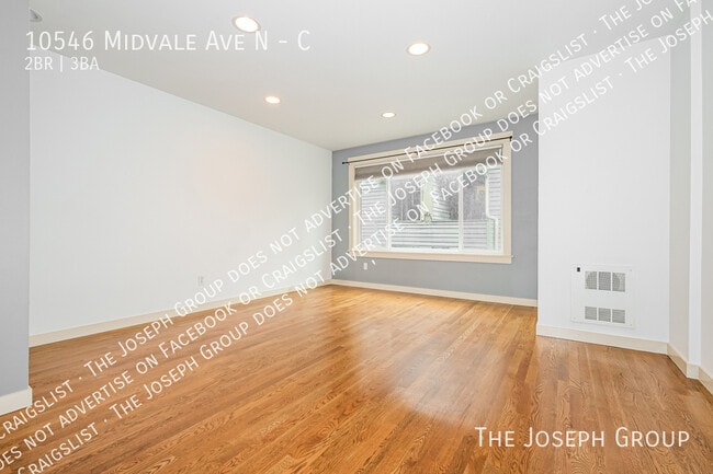 Photo - 10546 Midvale Ave N