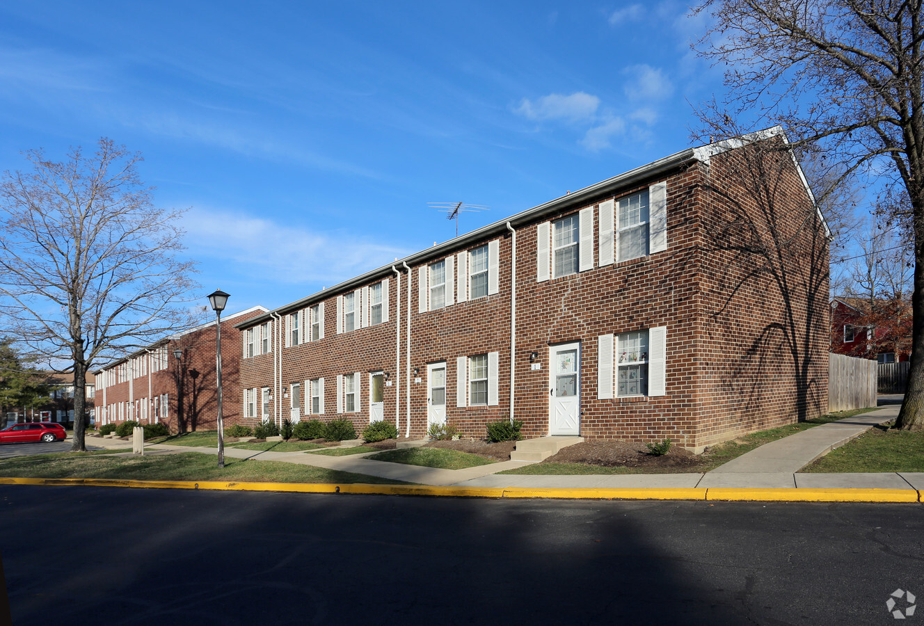 Photo - Charles Landing Apartments