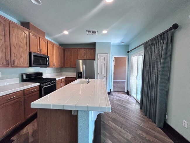 Photo - Welcome to our beautiful 2 bedroom 2 bathroom Condo in Folsom, CA!