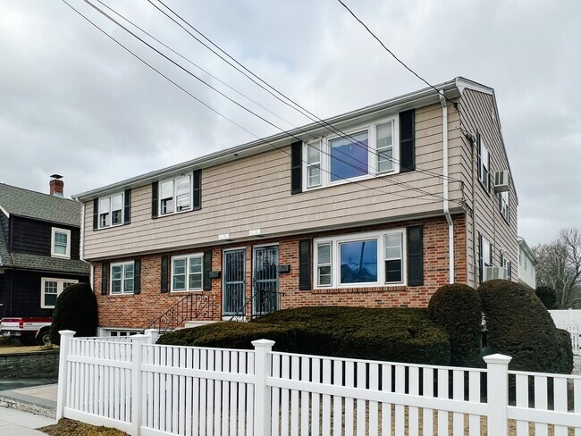 Photo - 22 Chandler St Unit 2