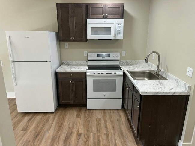210 S Eaton St Unit 8