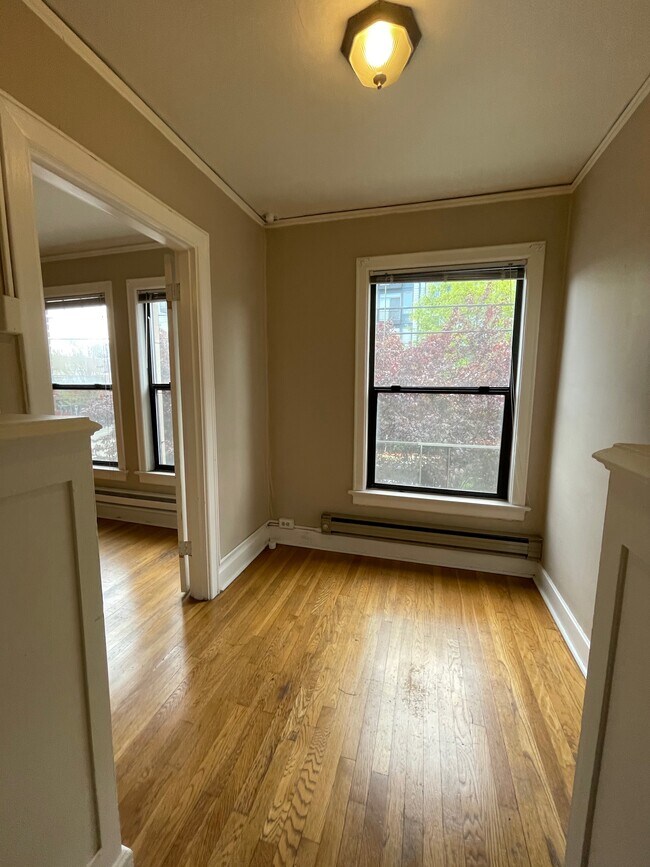 Photo - The Harvard Crest Apartments