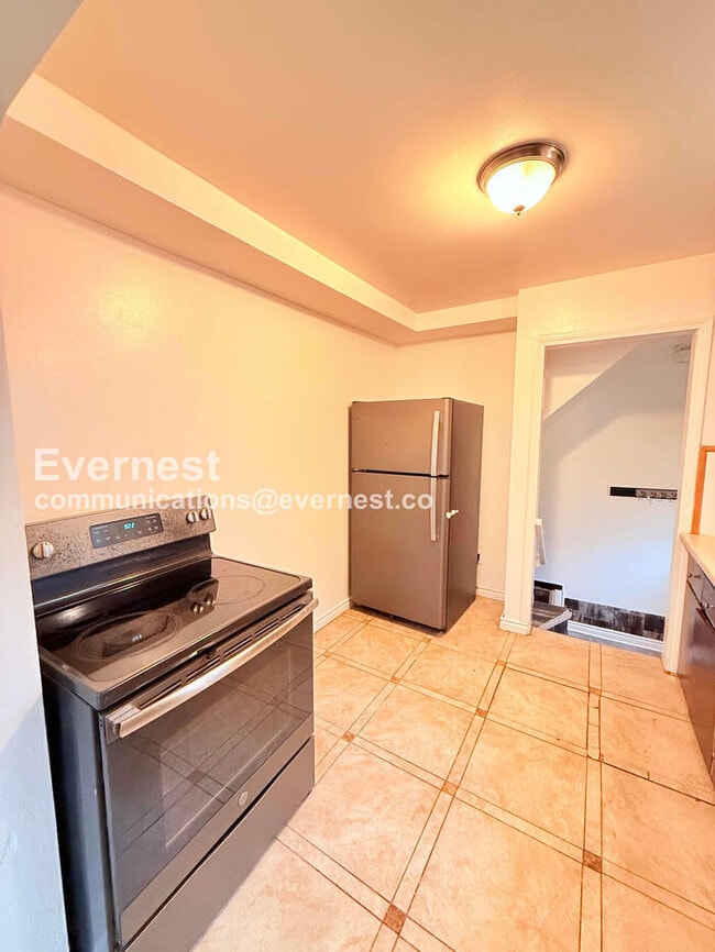 Photo - 25337 Ivanhoe Ave