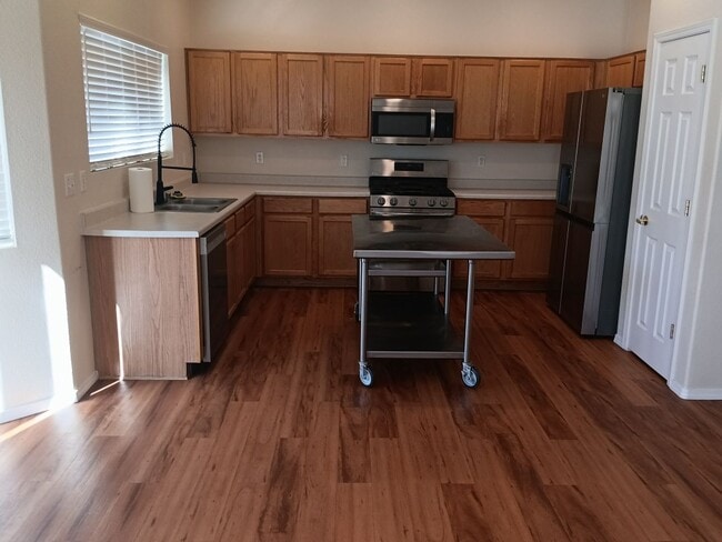 Photo - 3 Bedroom, 2.5 Bathroom Home! Schedule a Showing Today!