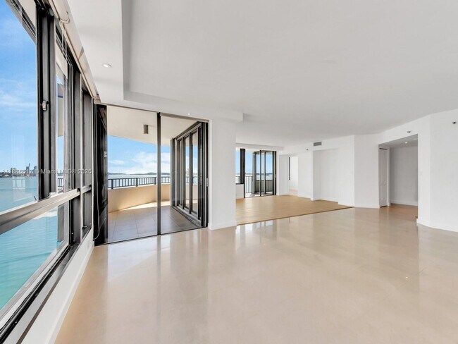 Photo - 520 Brickell Key Dr Unit A806