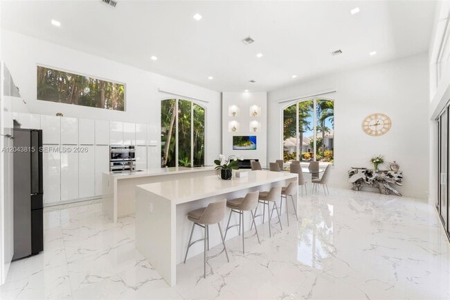 2673 NW 64th Blvd