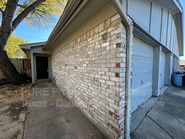 Building Photo - 6322 S Onyx Dr