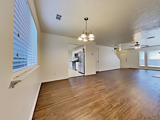 Photo - 2738 Springstone Dr