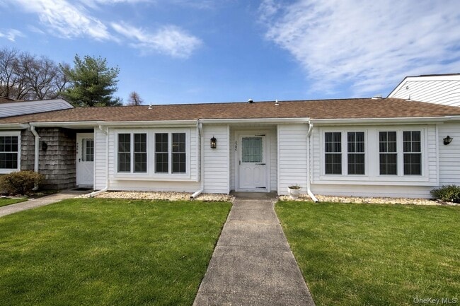 Building Photo - 426 Aylesbury Ct Unit C