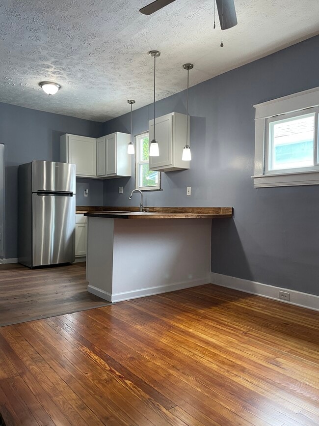 Photo - 4824 S 5th St