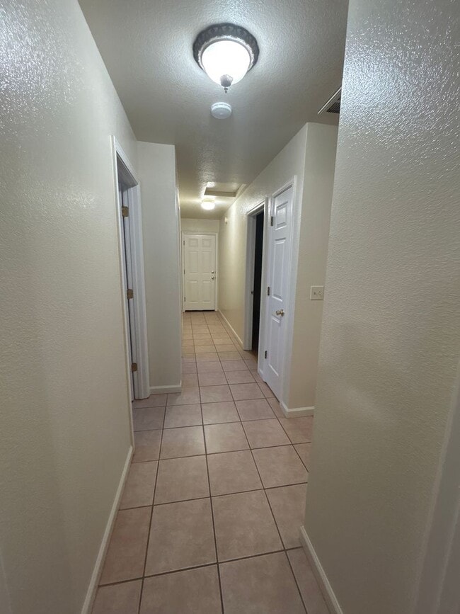 Photo - 3 Bedroom Home for Rent in Anderson CA | Large Family Room, 2 Car Garage, Pet Friendly